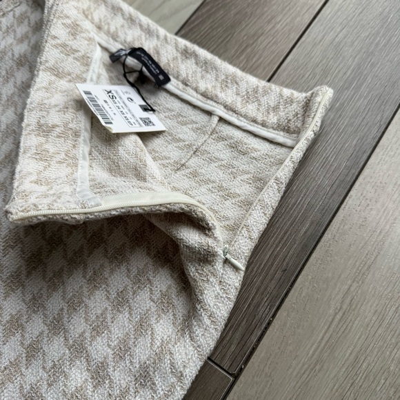 Zara Cream Houndstooth Tweed Skort | Size: Xtra Small | NWT - Picture 3 of 7
